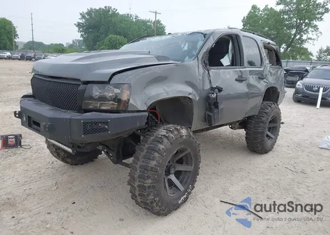 2009 Chevrolet Tahoe Ls z USA, uszkodzony, nr VIN 1GNFK13099R301369